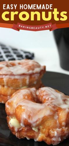 This cronuts recipe is a back-to-school recipe that features soft and flaky croissant-style donuts topped with a sweet vanilla glaze! Learn how to make these homemade cronuts so you don’t have to wait in a long line anymore. It's the best cronuts recipe! Croissant Donut Recipe, Easy Croissant Recipe, Croissant Recipe, Vanilla Glaze, Holiday Brunch