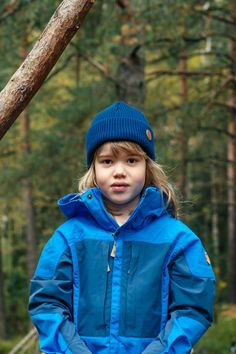 Hiking with kids. Outdoor adventures look for kids. Hipster hiking look for kids. Hiking Outfit Fall, After Rain, Kids Outdoor