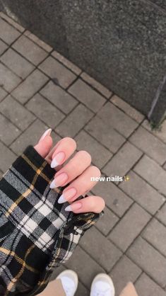 Hello Nails, Simple Acrylic Nails, Glow Nails, Almond Acrylic Nails, Soft Nails, Minimalist Nails