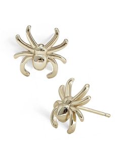 Discover a new level of Halloween fashion with our SPIDER Stud Earrings.  These stylish studs add a touch of creepy elegance to any outfit. Elevate your everyday look with these unique and chic statement pieces. INGREDIENTS: Sterling silver DIMENSIONS: 12 mm wide x 12 mm height Halloween Mode, Spider Halloween, Minimal Earrings, Halloween Spider, Halloween Fashion, Bracelet Collection, 50th Gifts, Lariat Necklace, Earrings Sterling Silver