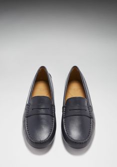 Hugs & Co. navy blue penny loafer driving shoes for women. Moccasin style driving loafers made with luxurious navy blue leather upper and lined with a soft leather for extra comfort. Made in Portugal 100% Leather Upper featuring a 100% Leather Lining Rubber studded sole in black colour Penny Loafer, Moccasins Style, Driving Loafers, Driving Shoes, Blue Suede, Penny Loafers, Moccasins, Blue Leather, Penny