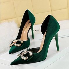 Brand New! - Luxe - Rhinestone - Pointy Toe - Formal Item Takes 4-7 Business Days To Ship Crystal Wedding Shoes, Bridal Pumps, Party High Heels, Dr Shoes, Velvet Pumps, Velvet Heels, Wedding Shoes Heels, Super High Heels, Pink Sandals