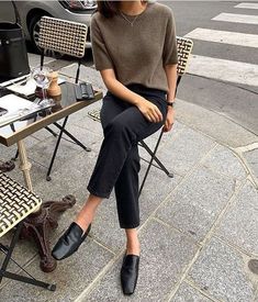 Look Retro, Office Outfits Women, Outfit Jeans, Minimal Outfit, Looks Street Style, 가을 패션, Autumn Outfit, Business Casual Outfits