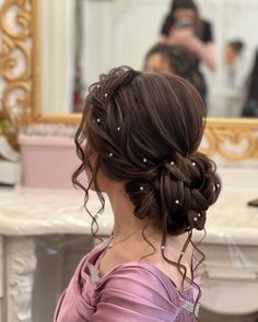 Messy Hairstyles For Bride, Luxury Wedding Hairstyles, Formal Dance Hairstyles, Sanggul Modern, Hair Style On Saree, Hair Style Vedio, Formal Hairstyles For Long Hair, Easy Hairstyles For Thick Hair, Bridal Hair Buns