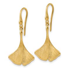 These fancy Ginkgo leaf dangle earrings are made from a solid 14k yellow gold and weigh a total of 2.5 grams. The earrings measure 33mm in length. Green Diamond Rings, Brown Diamond Ring, Black Diamond Necklace, 14k Gold Wedding Band, Colored Diamond Rings, Jewelry Wardrobe, Blue Diamond Ring, Gemstone Earrings Gold, Earrings Making