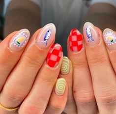 Lemons and sardines are essential for an Italian summer mani. #affiliates Italian Style Nails, Lisa Says Gah Nails, Sardine Nail Art, Italian Nail Art, South Of France Nails, Lobster Nail Art, Spain Inspired Nails, Bright Nails Designs, Sardine Nails