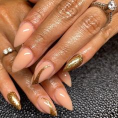 3,393 Likes, 32 Comments - Studio SIXTY12 (@studiossixty12) on Instagram Acrylic Nail Art Ideas, Nail Polish Ideas, Nail Summer, Nails Elegant, Trendy Nail Designs, Pretty Nail Colors, Sassy Nails, Nails Nude