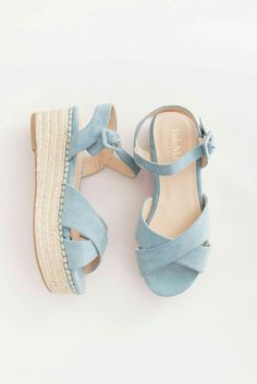 Sepatu Pump, Street Apparel, Pretty Sandals, Fashion Shoes Sandals, Sandals Outfit, College Style, Girly Shoes, Stylish Sandals, Fashion Sandals