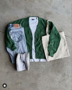 Green Cardigan Outfit Men, Androgynous Outfits, Kaia Gerber, Mens Fashion Casual Outfits