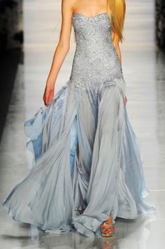 PAMELLA ROLAND #MBFW at Avery Fisher Hall Pamella Roland, 파티 드레스, Beauty Dress, Dress Inspo, Bridesmaids Dresses, Beautiful Gowns, Fancy Dresses, Dream Dress