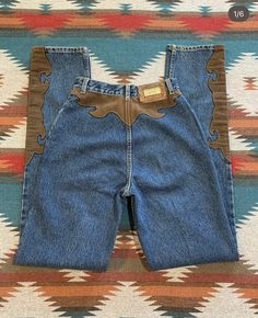 Western 80's Fashion, 70s Fashion Western, Bottons Ideas Clothes, Yallternative Fashion, Vintage Cowgirl Outfits, 70s Country, 80s Western, 70s Western