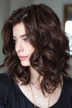 Best Hair Color For Dark Brown Eyes, Cool Chocolate Brown Hair, Pelo Color Borgoña, Dark Chocolate Hair, Ashy Hair, Dimensional Brunette, Dark Brunette Hair, Chocolate Brown Hair Color, Brown Hair Looks