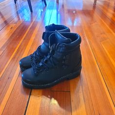 Leather Norwegian Welt Hiking Boots. Extremely High Quality, Was Going To Give Them As A Gift But They Are Too Small. No Brand But Are Similar In Quality To Danner, Limmer, Etc. In Great Condition Other Than Light Scuffing Probably From Storage. Will Probably Ignore All Offers Because This Price Is Already Really Good. Leather Steel Toe Hiking Boots, Vibram Sole Hiking Boots With Closed Toe, Vibram Sole Hiking Boots Closed Toe, Leather Closed Toe Hiking Boots, Black Waterproof Walking Boots With Leather Sole, Waterproof Vibram Sole Boots For Walking, Waterproof Closed Toe Boots With Vibram Sole For Walking, Hiking Boots With Vibram Sole, Hiking Lace-up Boots With Reinforced Heel And Round Toe