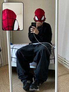 Skater Boy Fits, Skater Boy Style, Skater Clothes, Skater Boy Outfits, Aesthetic Male Outfits, Spiderman Outfit, Spiderman Shirt, Beanie Outfit, Skater Outfits