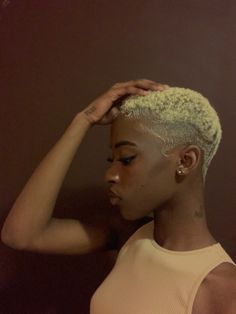 Shaved Black Women Hairstyles, Twa Black Women, Buzzcut Dyed Hair Black Women, Female Buzzcut Black Women, Blonde Twa Black Women, Blonde Buzzcut Woman Black