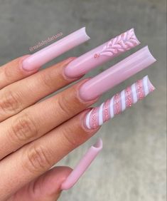 White Winter Nails, Winter Nails Ideas, Candy Cane Nails, Winter Nails Acrylic, Sweater Nails, Nails Christmas, Coffin Nails Long