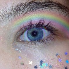 -//- Festival Make Up, Festival Makeup, Glitter Eyeshadow, Eye Make, Creative Makeup, Pretty Makeup, Pink Lips, Aesthetic Makeup