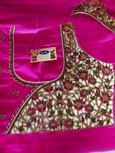 Zardosi Blouse, Cut Work Blouse, Latest Blouse Neck Designs, Aari Design, Best Blouse Designs, Aari Blouse