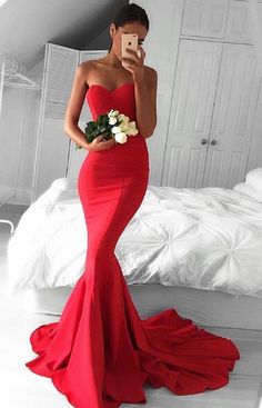 Dress inspiration! Not sure what you wanted to do with colour but if you wanted to do everything else in black and the dress in red? Thoughts...haha! Red Mermaid Prom Dress, Prom Dress With Train, Fitted Prom Dresses, Modest Prom, 파티 드레스, Red Evening Dress, Prom Dresses Modest, Red Prom