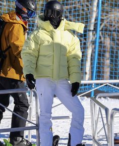 Kylie Style, Ski Style, Snow Wear, Ski Fashion, Famous Fashion, Winter Pictures, Models Off Duty, Kendall + Kylie