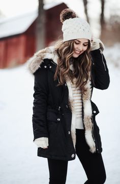 Fashion Jackets For Women, Jackets For Women Winter, Dessert Favorites, Snow Jackets Women, Snow Day Outfit, Trendy Winter Outfits, Boots Socks, Korean Fashion Winter, Winter Outfits Warm