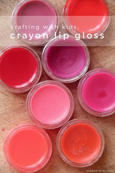 Lip Gloss Recipe, Gloss Diy, Making Crayons, Diy Crayons, Homemade Moisturizer, Lip Balm Recipes, Tinted Lip Gloss, Diy Lip Gloss, Homemade Lip Balm