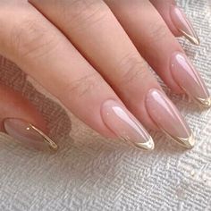 Light Wavelength, Nail Education, Nail Salon Supplies, Nail Courses, Almond Nail, Nail Nail, Pedicure Nail Art, Womens Nails, False Nail