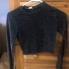 Xs Never Worn Crop Top Casual Glitter Top For Night Out, Casual Fitted Shimmer Tops, Glitter Tops For Winter Night Out, Trendy Black Glitter Tops, Trendy Glitter Tops For Party Season, Casual Shimmer Tops, Fitted Glitter Tops In Casual Style, Glitter Tank Top, Garage Tops