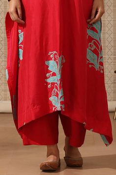 Cherry red batwing sleeves kaftan in silk habutai base with amaryllis print and hand embroidered details. Paired with a pant. - Aza Fashions Red Amaryllis, Pant Women, Pant For Women, Embroidered Details, Red Silk, Agra, Pants Pattern, Batwing Sleeve, Cherry Red