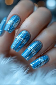 Blue Plaid Nail Designs, White Plaid Nails, Plaid Nail Designs, Plaid Nail Art, Navy Nails, Lip Art Makeup, Fall Nail Ideas, Navy Blue Nails, Latest Nail Designs