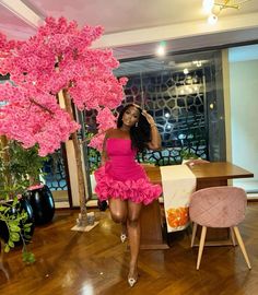 Pink Birthday Outfit Ideas For Women, Pink Coquette Photoshoot, Short Pink Dress Aesthetic, Bday Dinner Outfit Classy, Pink Dinner Outfit, Hot Pink Birthday Dress, 18th Dress, Bday Dresses, Brunch Fits