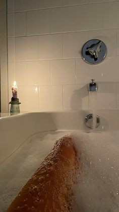 Haley Aesthetic, Hand With Drip In Hospital Real, Hands With Drip In Hospital, Jennifer Aniston Videos, Bathtub Aesthetic, Bath Pictures, Tupac Wallpaper, Homemade Gifts For Boyfriend, American Fast Food