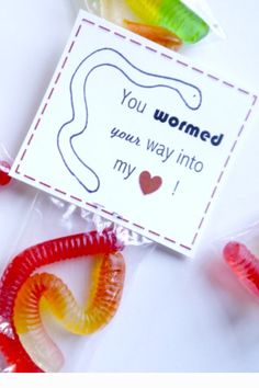 Get ready to spread the love with these cute and easy-to-make Mini Valentines Cards for your kids! Follow our step-by-step guide to create these adorable keepsakes that will brighten their day and put a smile on their faces. 💌💕 Gummy Worm Valentine, Free Printable Valentines, Star Wars Valentines, Punny Valentines, Valentine Printables, Printable Valentines Day Cards, Diy Valentines Cards, Gummy Worms