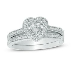 a heart shaped diamond engagement ring set