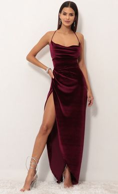 Lovely Velvet Luxe Maxi Dress in Wine | LUCY IN THE SKY Cocktail Party Outfit, Velvet Slip Dress, Velvet Maxi Dress, Red Velvet Dress, Long Red Dress, Elegante Casual, Modieuze Outfits, Prom Party Dresses, Long Prom Dress