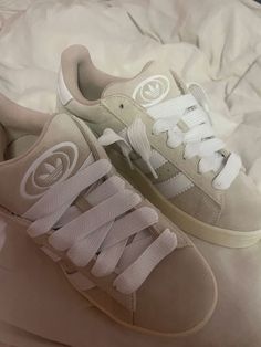 adidas campus 00s Marvel White Shoes Christmas List, Shoes For Women Aesthetic, Adidas Campus Shoes, The Gladiator, Back To School Shoes, Colorful Heels, Shoe Inspo, Girly Shoes