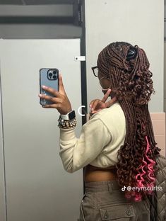 Peekaboo Braids With French Curls, Peek A Boo French Curl Braids, Shells On Braids, Box Braid Ideas For Black Women, Black And Blonde Knotless Braids With Curls, Long Medium Box Braids With Curly Ends, Blonde Knotless Box Braids, Box Braids Hairstyle