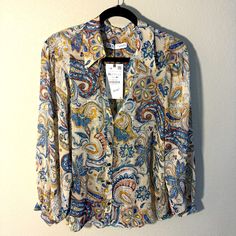 Beautiful Print - Has A Fine Gold Thread Running Through But The Camera Wouldn’t Pick Up The Gold Thread Very Well. No Discounts On This Blouse! Gold Thread, Gold Threads, Print Blouse, The Gold, Zara Tops, Very Well, Printed Blouse, Pick Up, Top Blouse