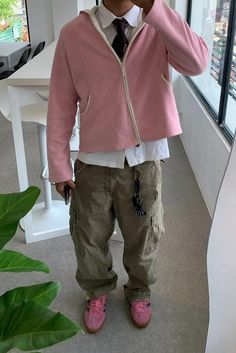 Pink Flannel Outfit Men, Pink Outfit For Men Casual, Pink Guy Outfit, Pink And White Outfit Men, Pink Outfits Aesthetic Men, Pink Jacket Men, Camo And Pink Outfit, Pink Outfits Men, Pink Flannel Outfit