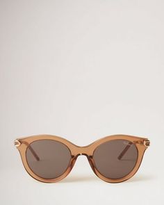 Penny Sunglasses | Nude Acetate | Women | Mulberry Chic Gold Round Frame Sunglasses, Elegant Brown Sunglasses With Round Frame, Elegant Brown Round Frame Sunglasses, Elegant Round Frame Glass Sunglasses, Elegant Round Frame Formal Sunglasses, Elegant Formal Round Frame Sunglasses, Elegant Sunglasses With Tinted Round Frame, Elegant Round Frame Sunglasses With Tinted Lenses, Chic Round Frame Glass Sunglasses