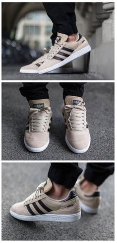 Adidas, beige / black Mode Tennis, Sb Shoes, Nike Wedges, Sneaker Outfits, Streetwear Mode, Adidas Shoes Women, Adidas Vintage, Tennis Sneakers