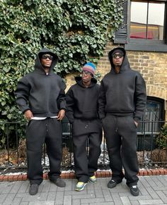 #streetstyle #streetwear #sweatpants #tracksuit Sweatsuit Men, Sweatsuit Outfit Men, Nike Sweatpants Outfit Men, Fleece Tracksuit For Sports Season Streetwear, Streetwear Tracksuit, Nike Tracksuit For Streetwear, Black Tracksuit With Pockets For Streetwear, Streetwear Tracksuit With Crew Neck, Sweatpants Outfit Black