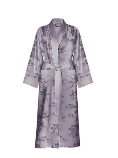 Experience the epitome of night-time luxury with our Silk Robe, a product of the Sheila Bridges collaboration that encapsulates timeless elegance in silk. Crafted from our finest pure mulberry silk, this robe proudly presents the captivating Harlem Toile de Jouy print in our Lilac shade, heightened by a contrasting Ivo Harlem Toile, Sheila Bridges, Toile Print, Silk Dressing Gown, Silk Pillowcases, Eye Masks, Silk Robe, Silk Pillowcase, Black Culture