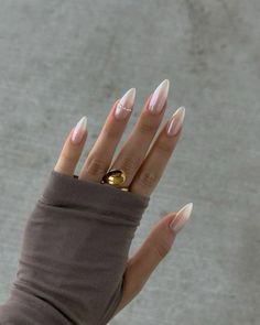 Thanksgiving Acrylic Nails, Bridal Nail Ideas, College Nails, Short Summer Nails, Winter Nail Art Designs, Cozy Thanksgiving, Accent Nail, Minimal Nails