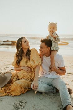 Beach Family Photos Aesthetic, La Jolla Beach Photoshoot, Maternity Session With Family, Newport Beach Family Photos, Beach Pictures Family Of 3, Family Beach Pictures Maternity, Beach Session Outfits, Maternity Photo Shoot Ideas Beach Family, Beach Family Outfits