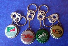 Cool Things To Do With Bottle Caps, What To Make With Bottle Caps, Retro Diy Crafts, Bottle Cap Keychains, Things To Make With Bottle Caps, Things To Do With Bottle Caps, Cool Keychains Diy, Crafts With Bottle Caps