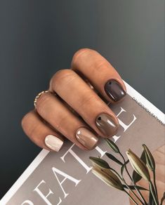 Brown And Gray Nails, Gray Fall Nails Ideas, Simple Winter Nails Square, Gray Short Nails, Christmas Ar, Nail 2022, Gloomy Winter, Nail Winter, Nail Fall