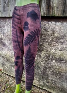 Eco printed forest leggings,  made out of organic cotton.  Each one will be TOTALLY UNIQUE  as I will forage leaves individually for each pair!  The mannequin is size 8 and its wearing a size XS.  *Colour might slightly vary from the pictures. Organic Cotton Leggings, Green Photo, Womens Leggings, Cotton Leggings, Flower Of Life, Outfits With Leggings, Fern, Oversized Fits, Making Out