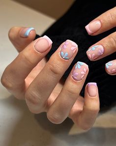 Color Pastel Nails, Pastel Nails Spring, Types Of Nails Shapes, Holiday Nail Polish, Spring Manicure, Pastel Nail Art, Pastel Nails Designs