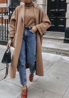 Camel Coat Outfit, Winter Mode Outfits, 일본 패션, Chic Winter Outfits, Stil Boho, Camel Coat, Cute Fall Outfits, Coat Outfits, Mode Inspo